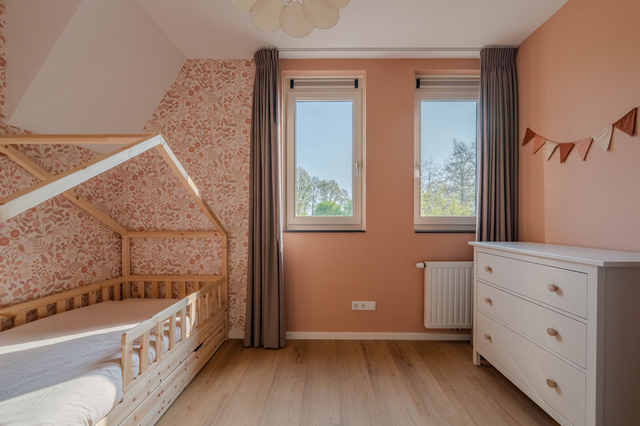 Photo 42 of Turfaak 20