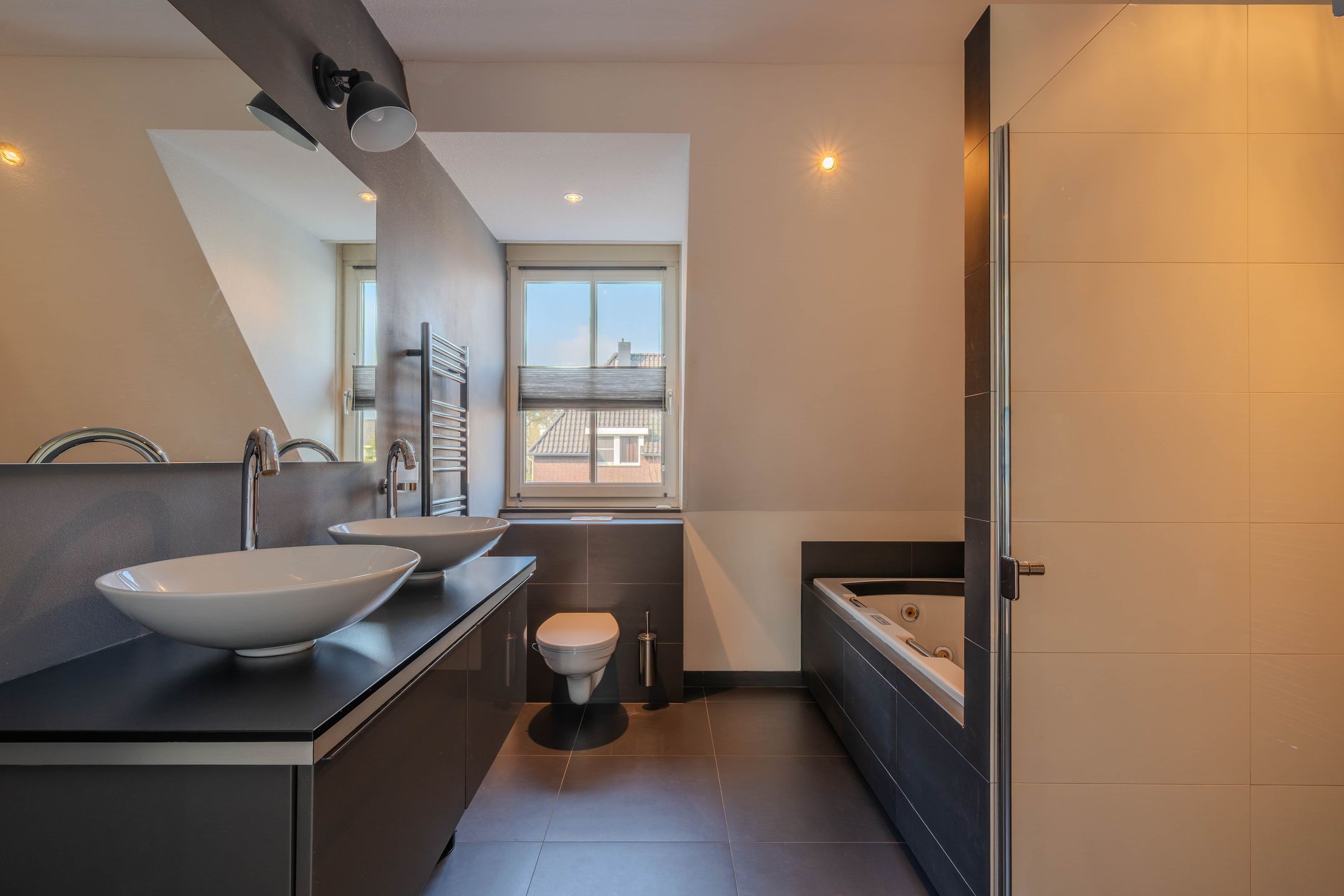 Photo 45 of Turfaak 20