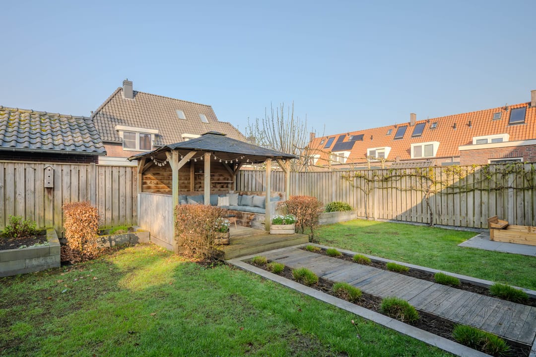 Photo 53 of Turfaak 20