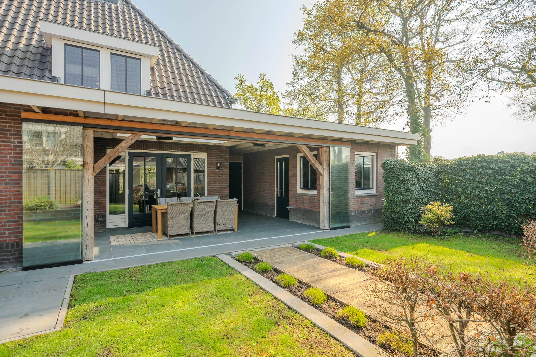 Photo 60 of Turfaak 20