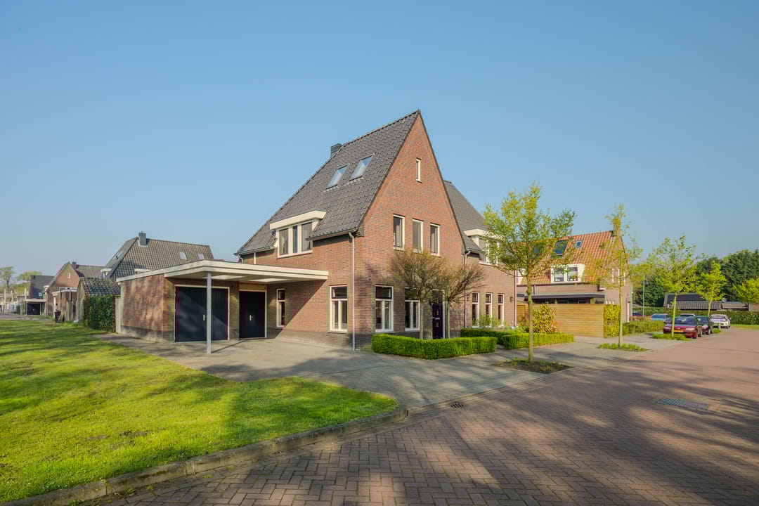 Photo 67 of Turfaak 20