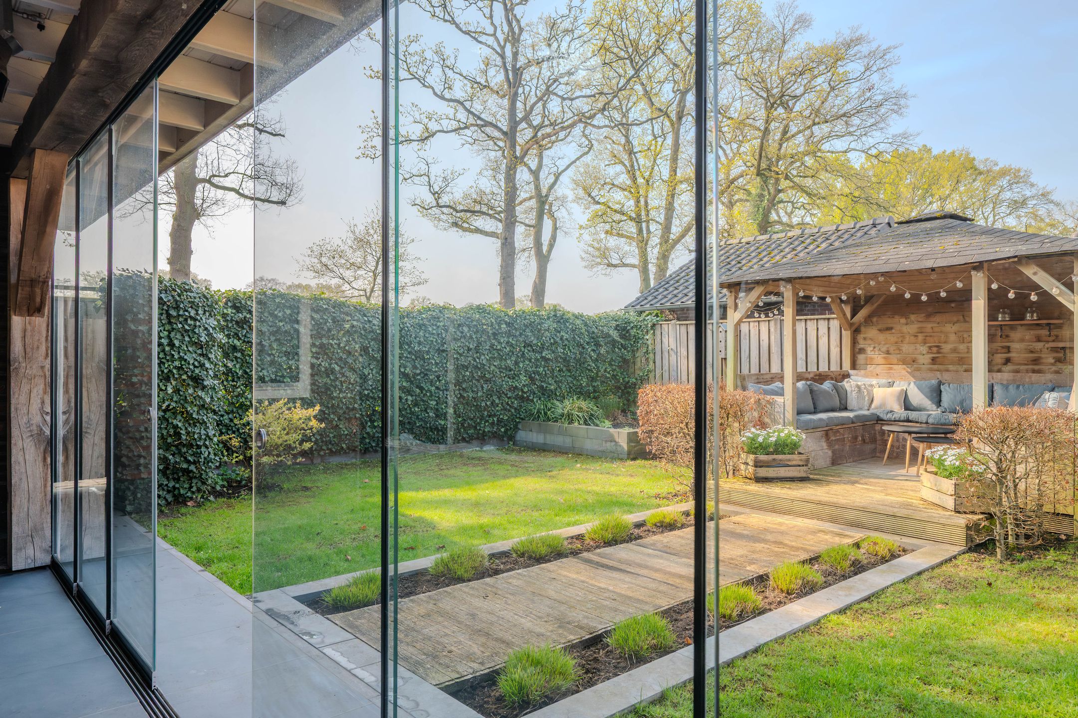 Photo 33 of Turfaak 20