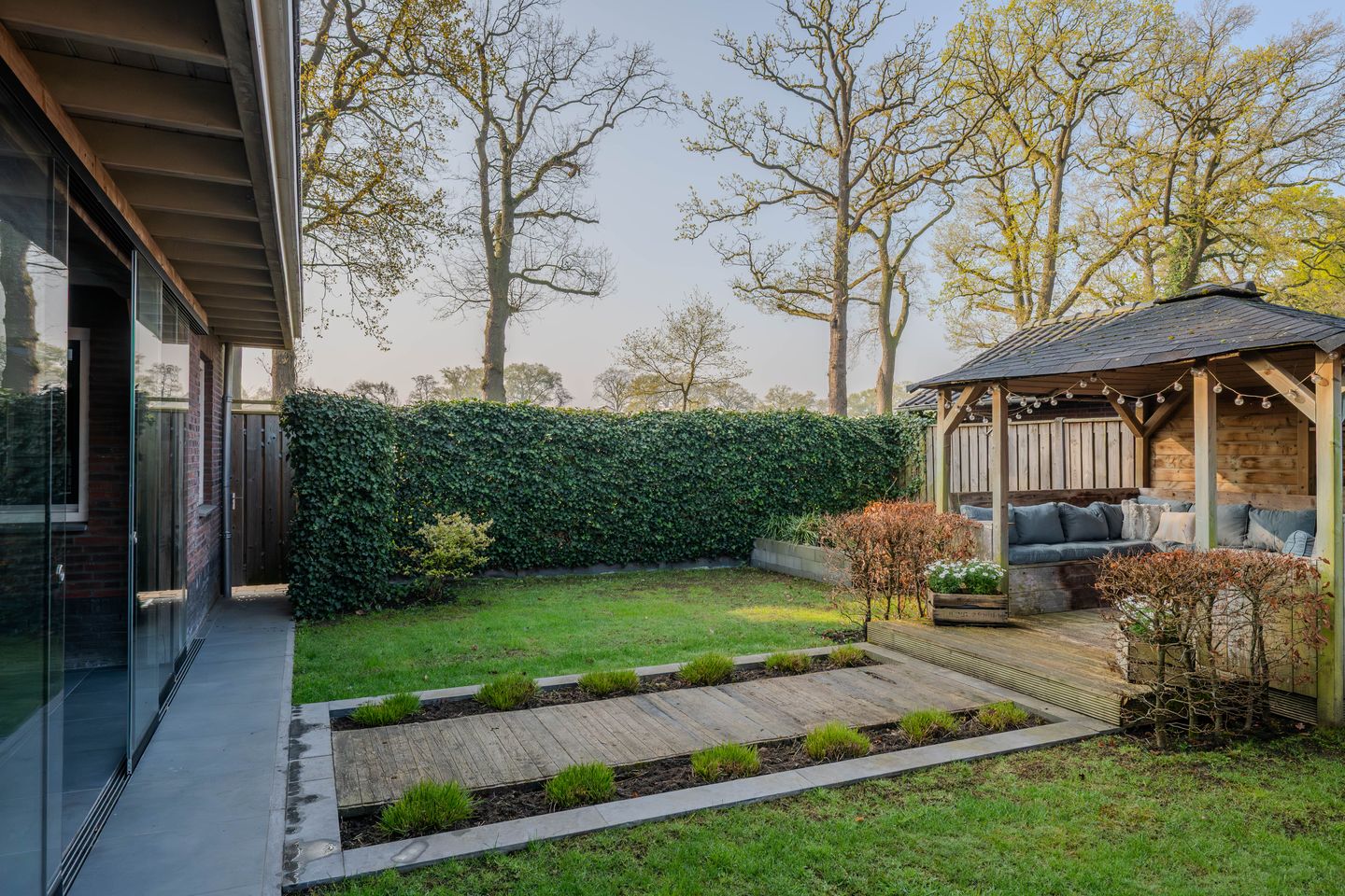 Photo 55 of Turfaak 20