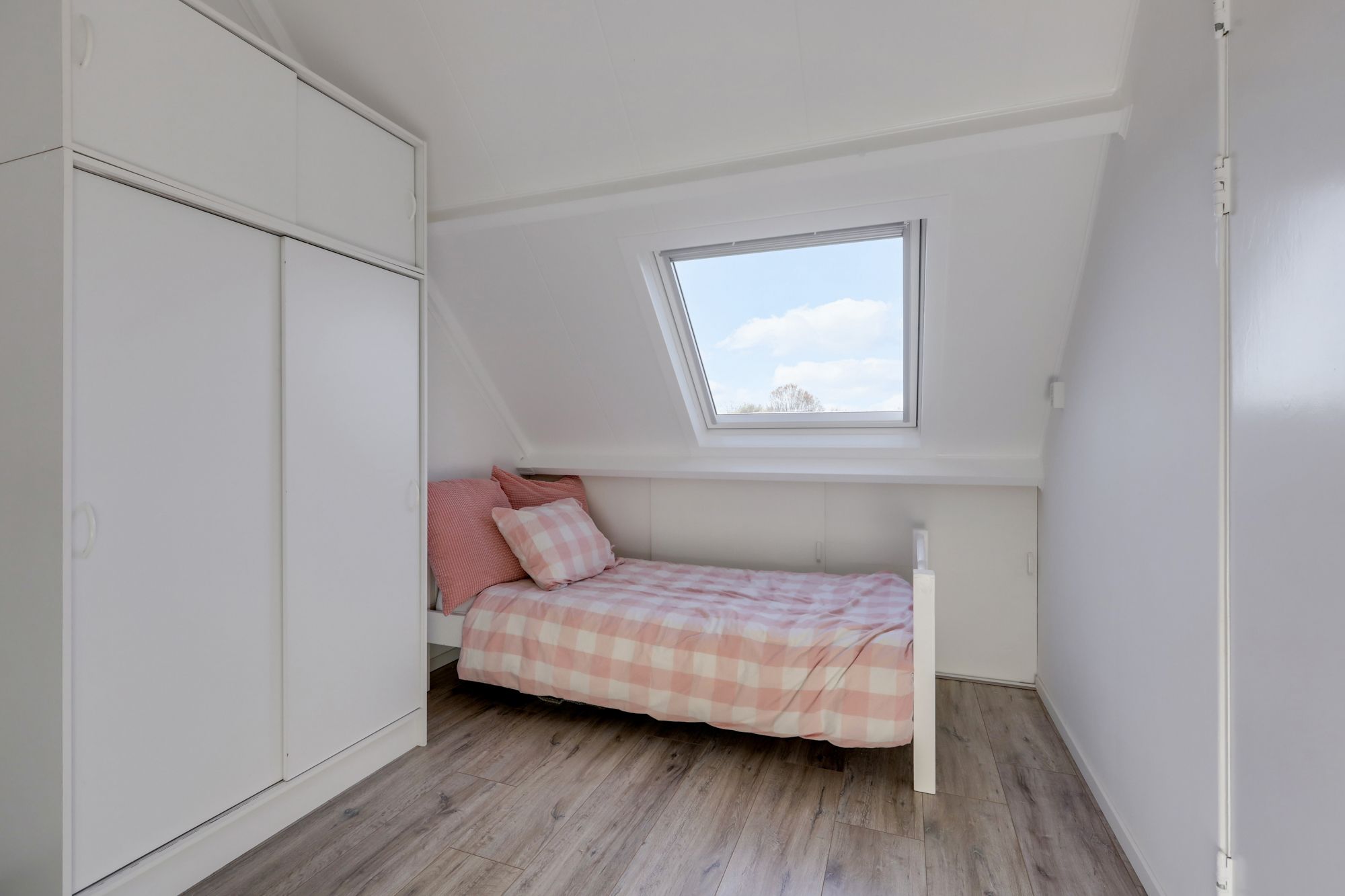 Photo 36 of Jongkindstraat 6