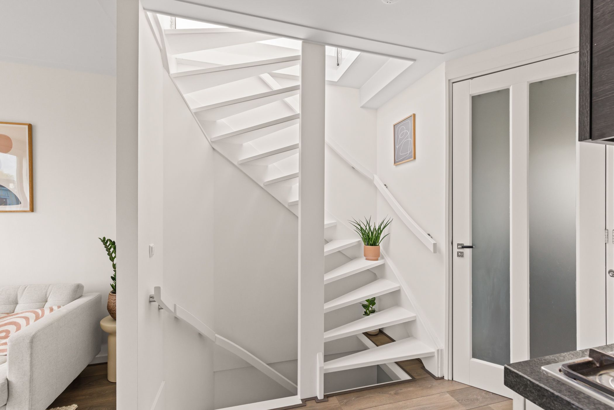 Foto 24 van Hopakker 79-B