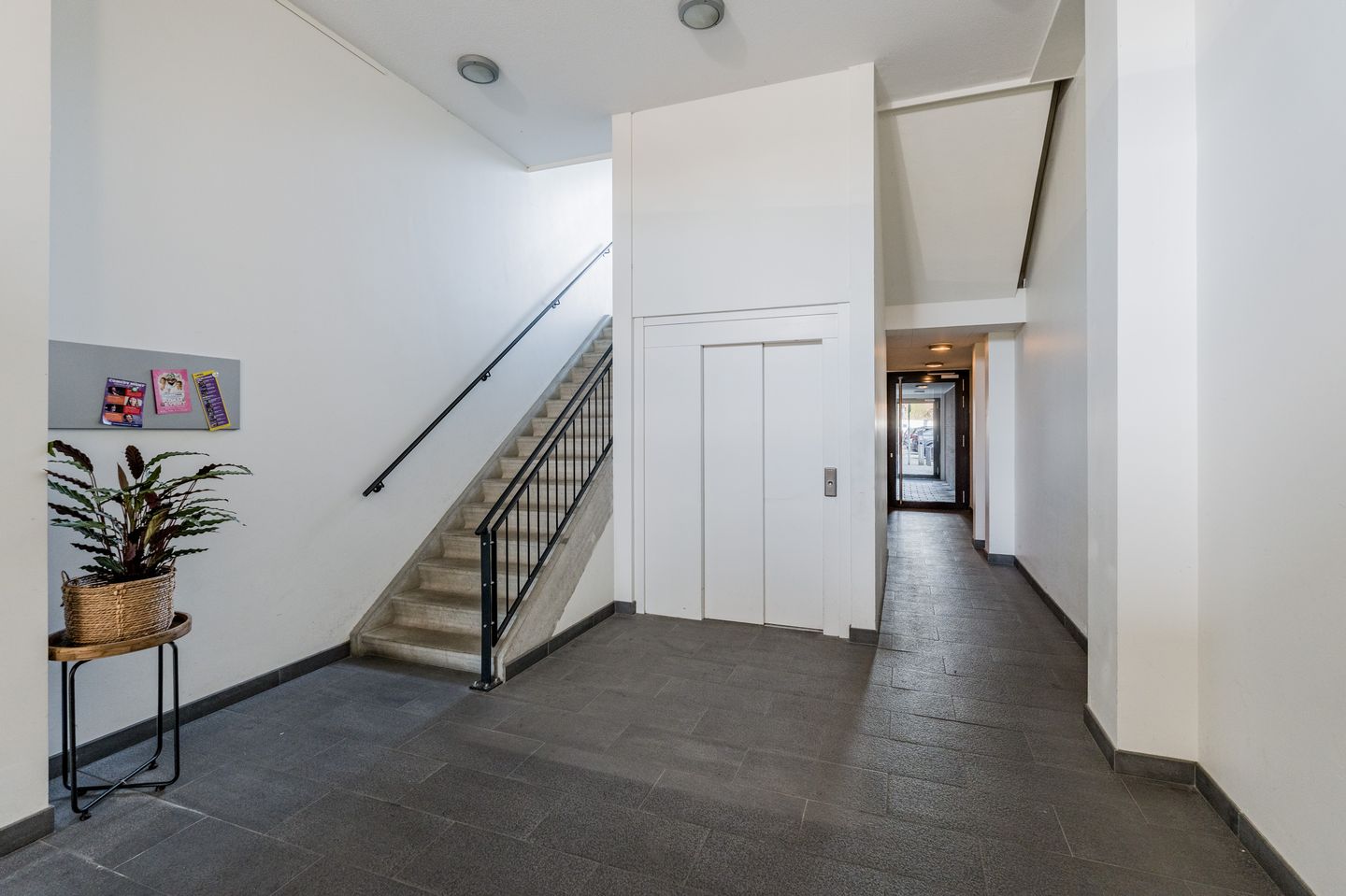 Photo 40 of Diemerplein 17