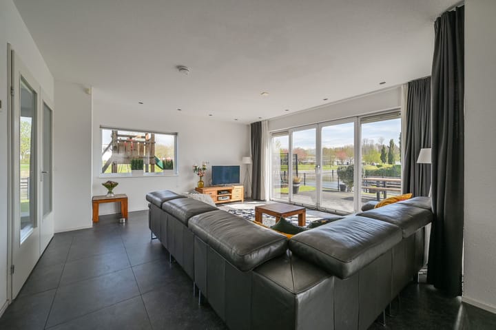 Foto 2 van Pluvierenweg 9-252