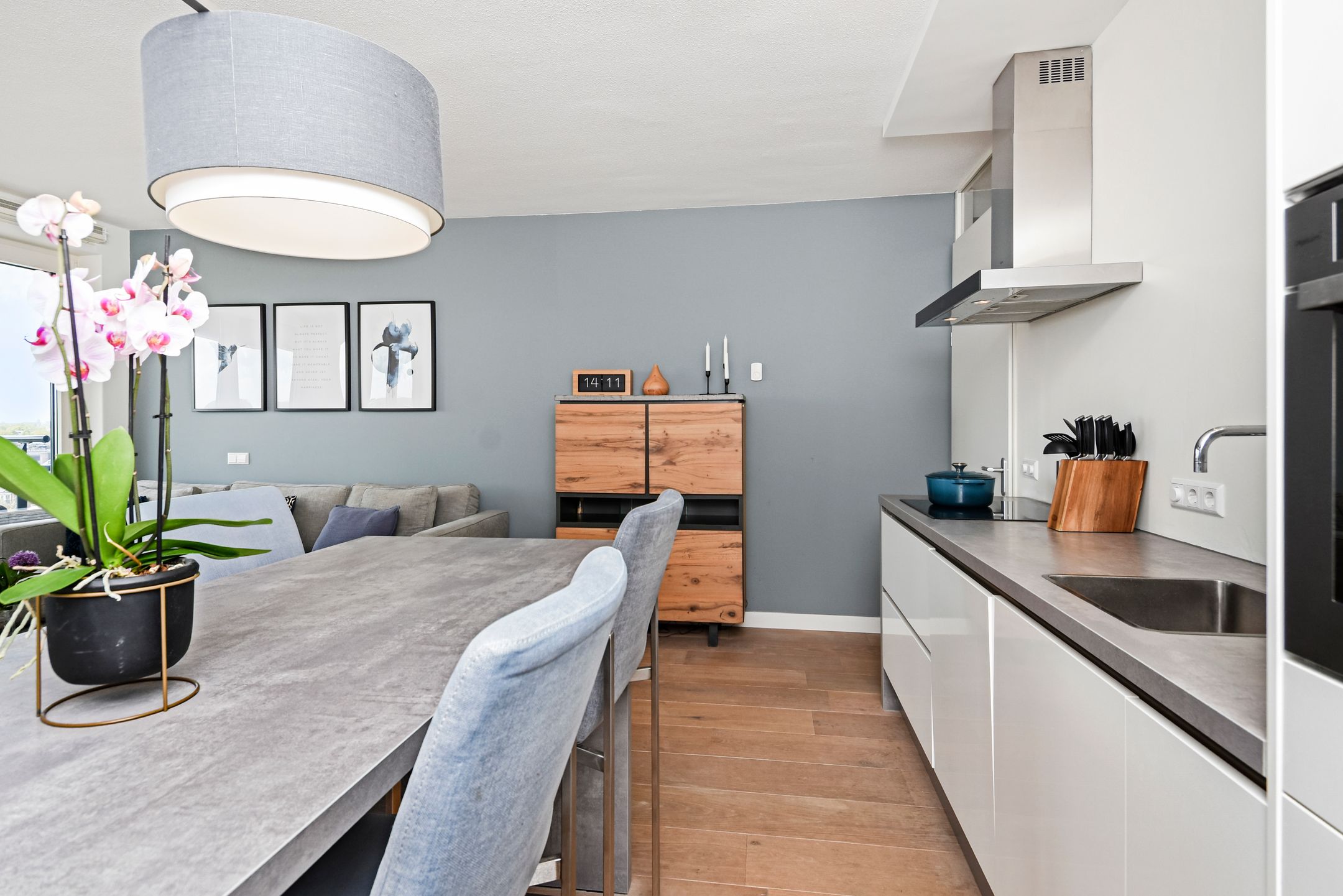 Foto 15 van Vrouw Avenweg 16-A