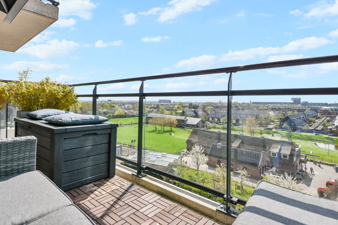 Foto 2 van Vrouw Avenweg 16-A