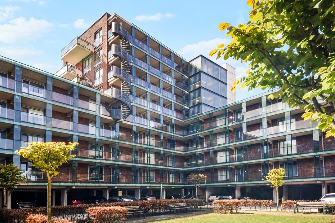 Foto 37 van Vrouw Avenweg 16-A