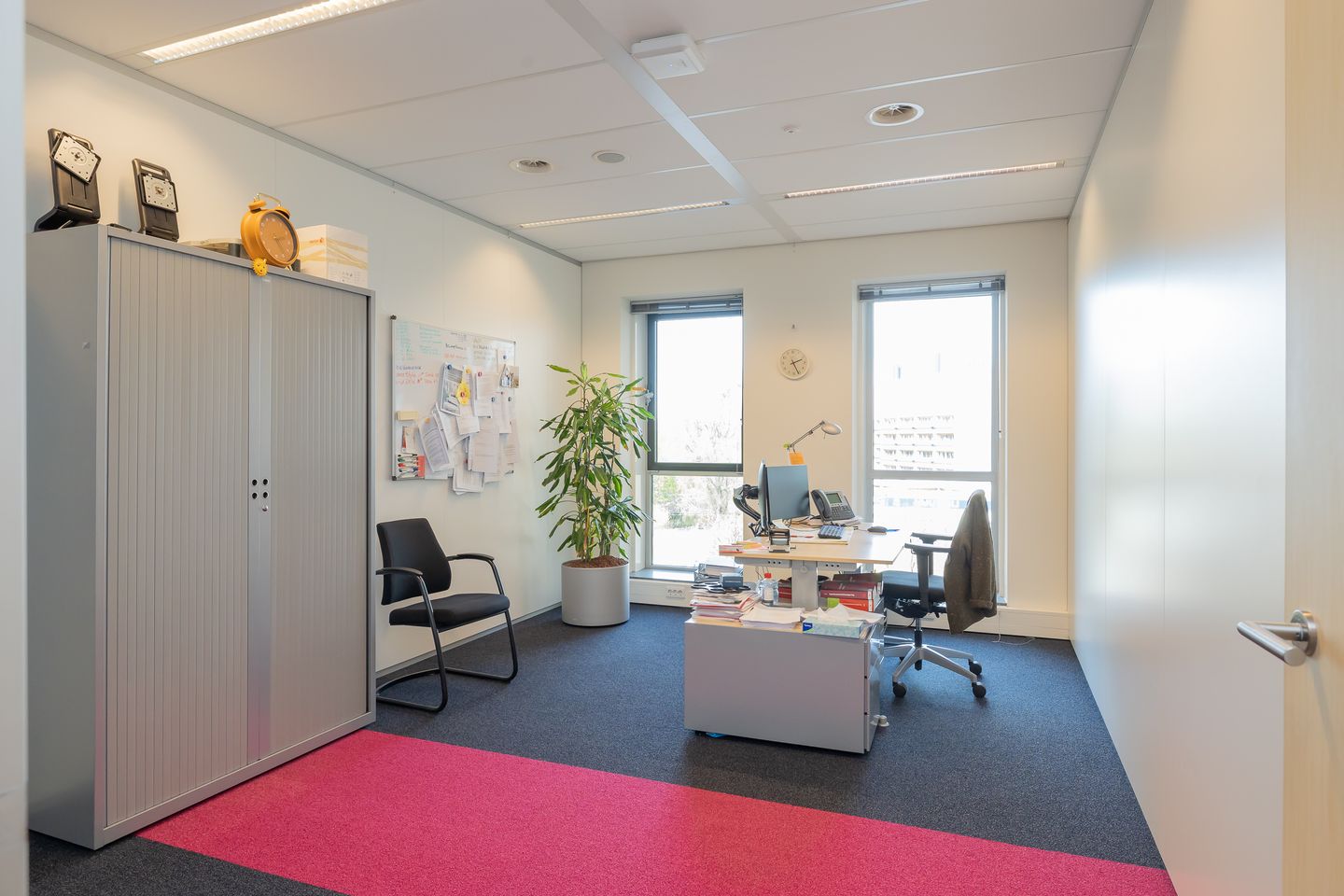 Bekijk foto 2 van Vondellaan 55