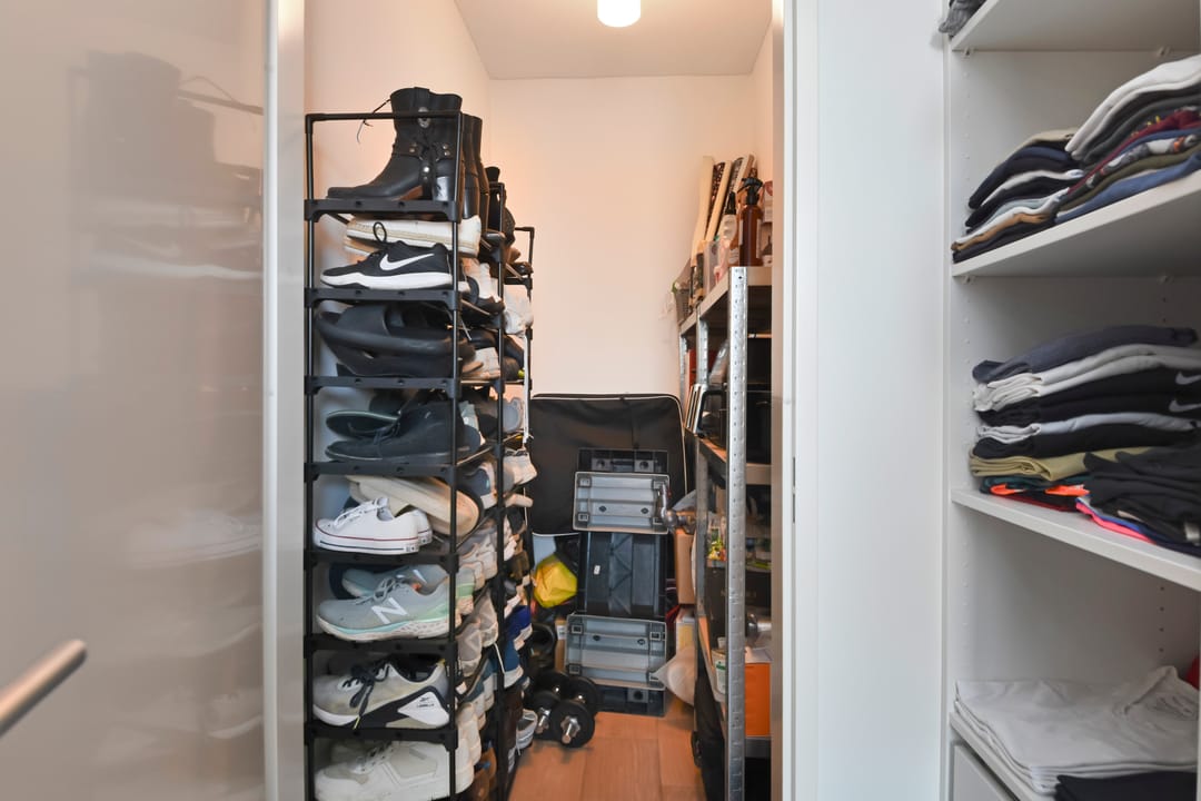 Foto 22 van Vrouw Avenweg 16-A