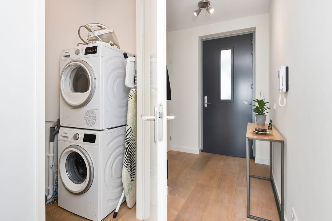 Foto 31 van Vrouw Avenweg 16-A