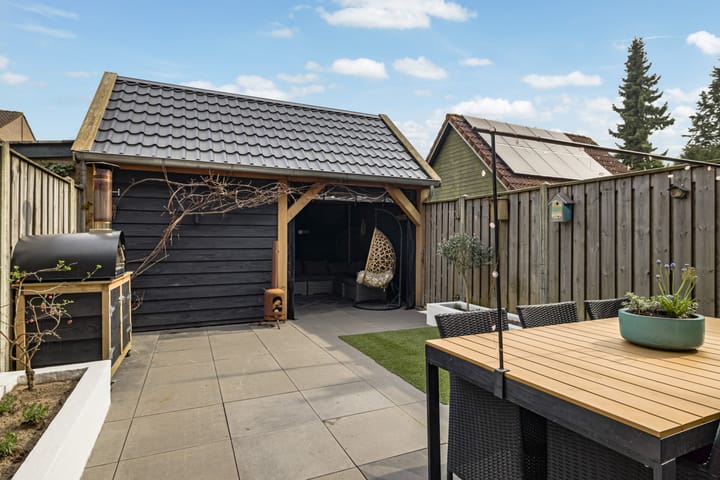 Photo 2 of Zwaluwstraat 104