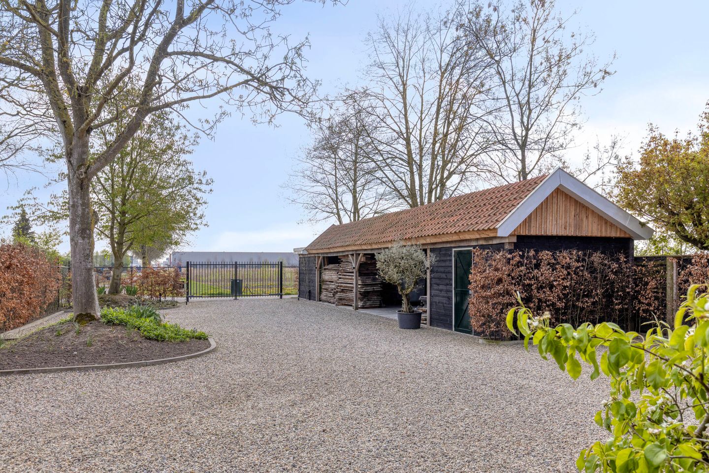 Foto 89 van Boveneindsestraat 25