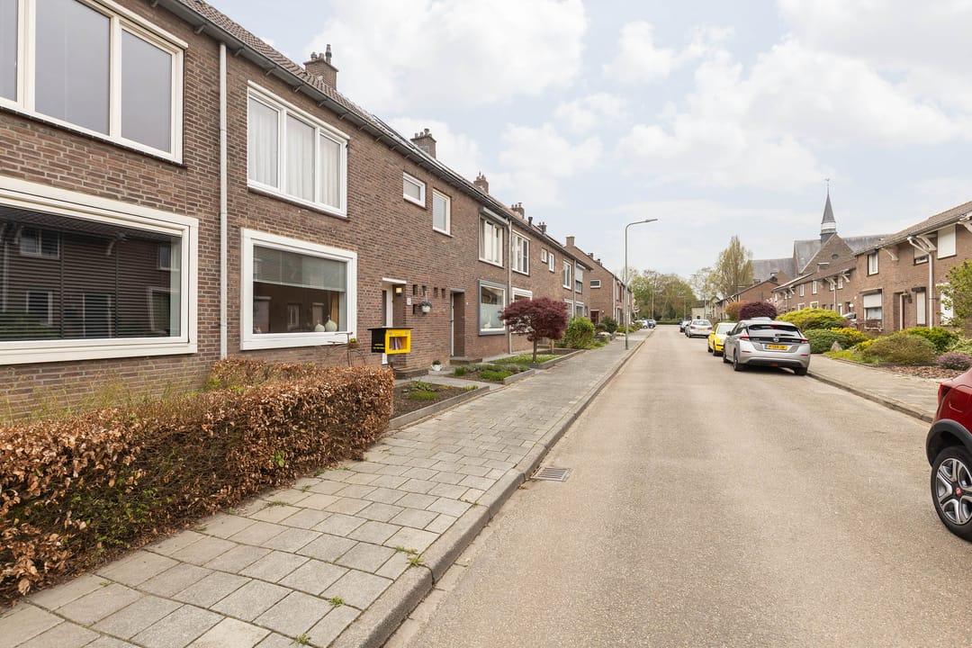Photo 37 of Landweringstraat 80