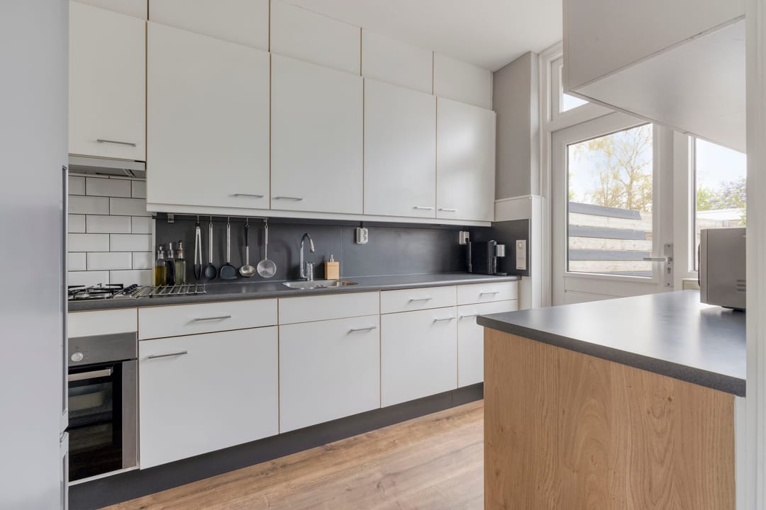 Photo 17 of Van Hogendorplaan 12