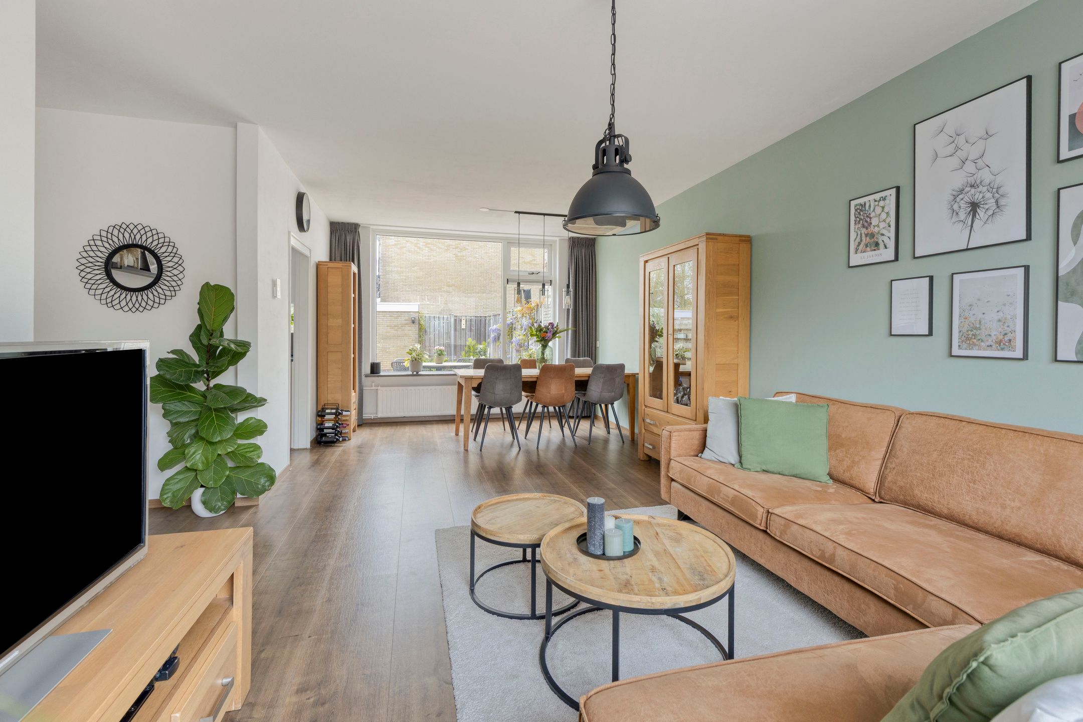 Photo 9 of Van Hogendorplaan 12