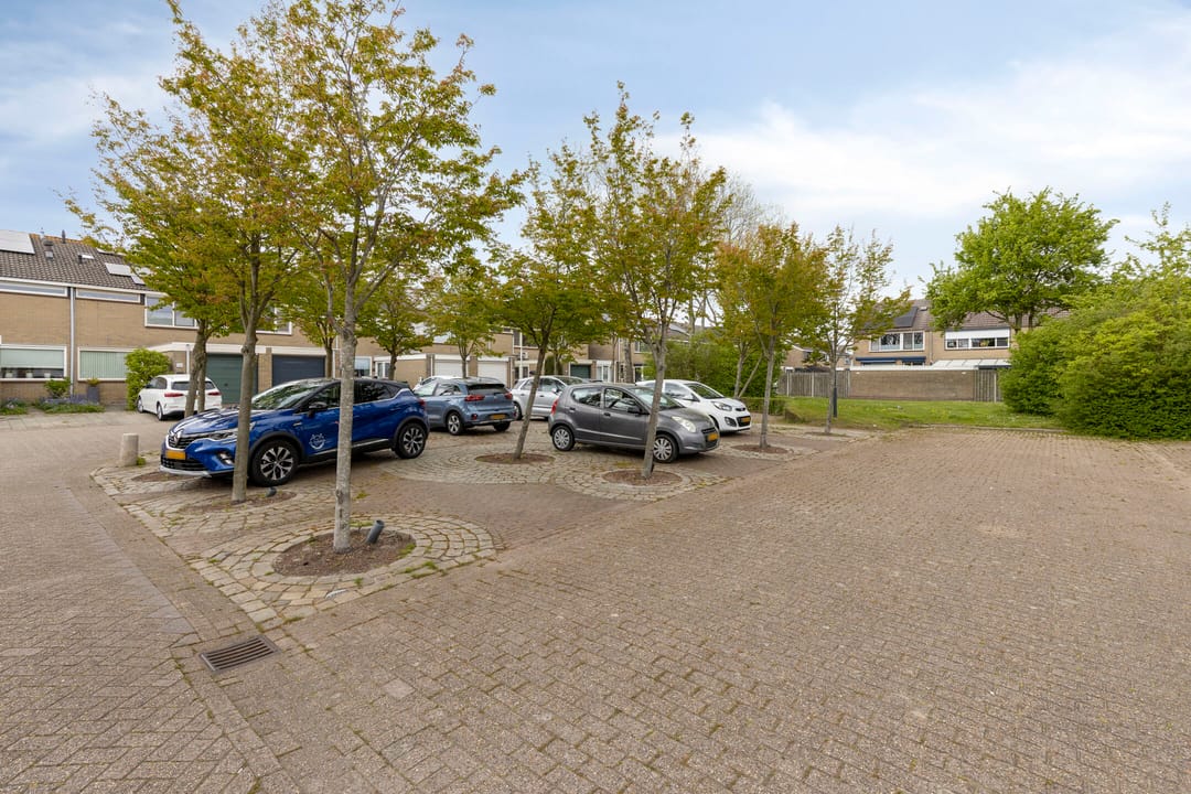 Photo 41 of Van Hogendorplaan 12