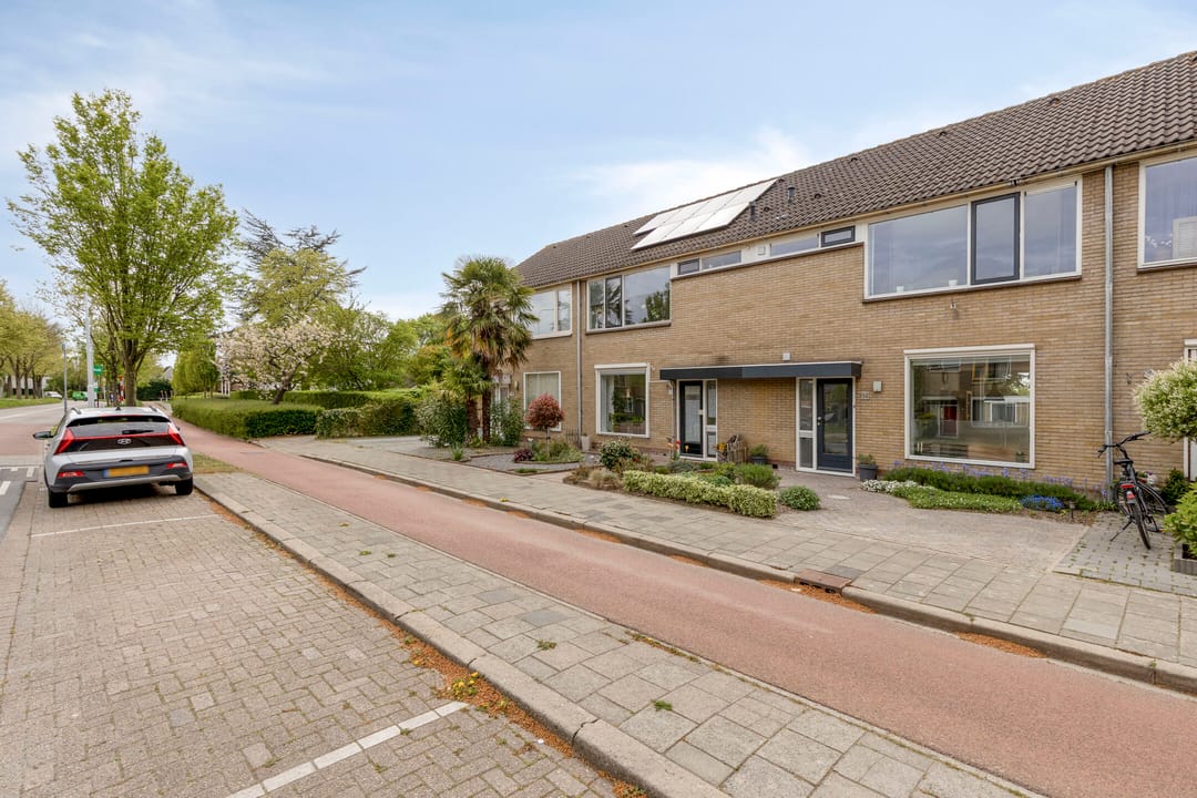 Photo 47 of Van Hogendorplaan 12