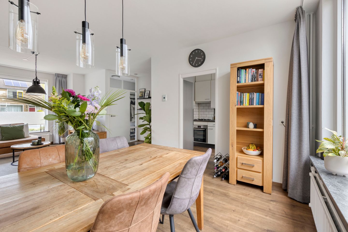 Photo 14 of Van Hogendorplaan 12