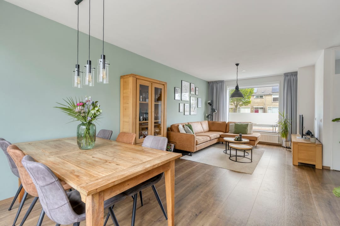 Photo 13 of Van Hogendorplaan 12