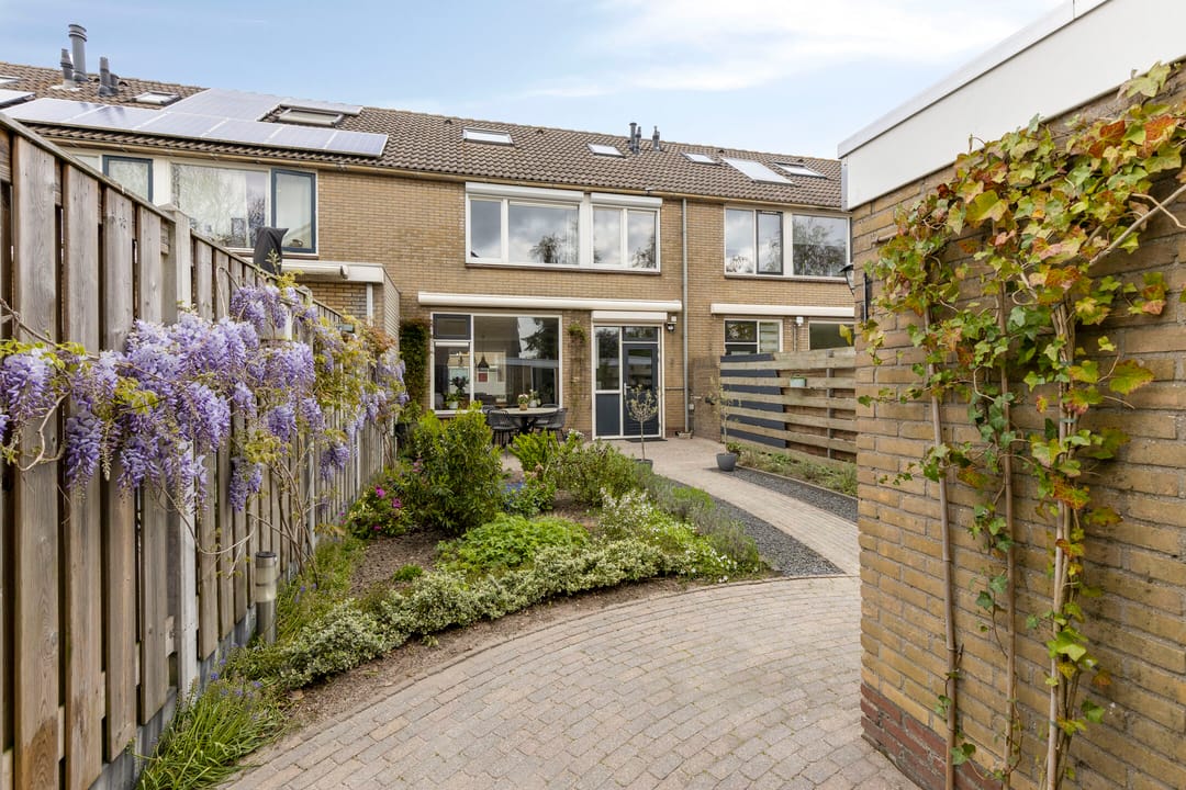 Photo 37 of Van Hogendorplaan 12