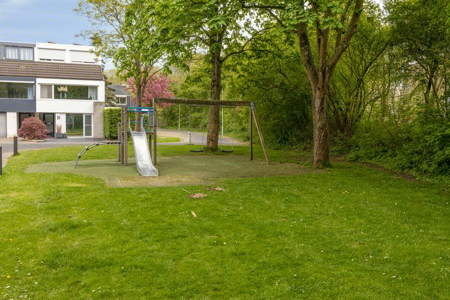 Photo 44 of Van Hogendorplaan 12