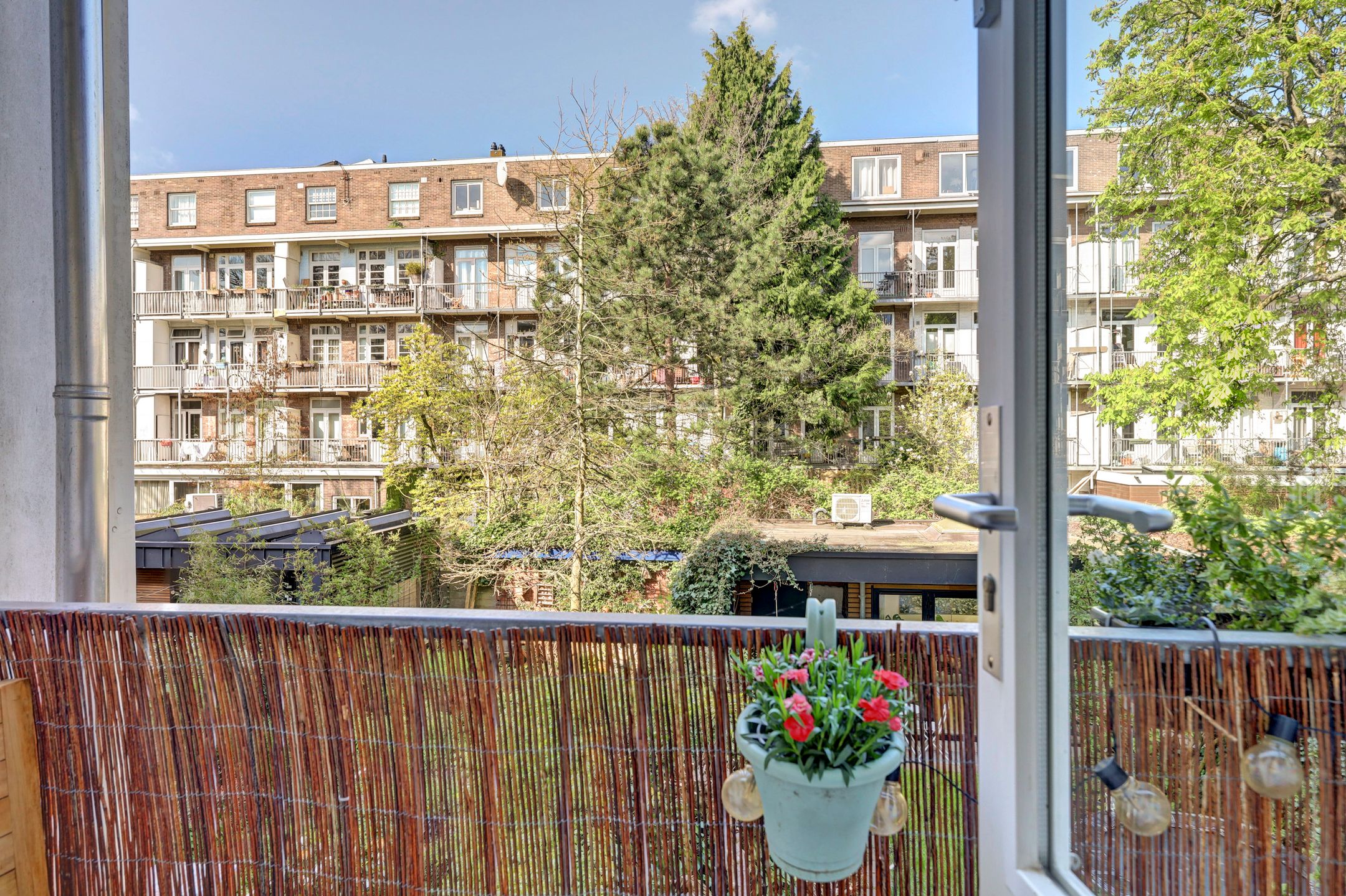 Foto 12 van Hoofdweg 59-1