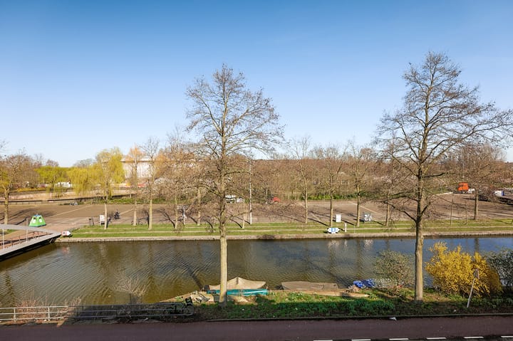 Photo 3 of Haarlemmerweg 213-2