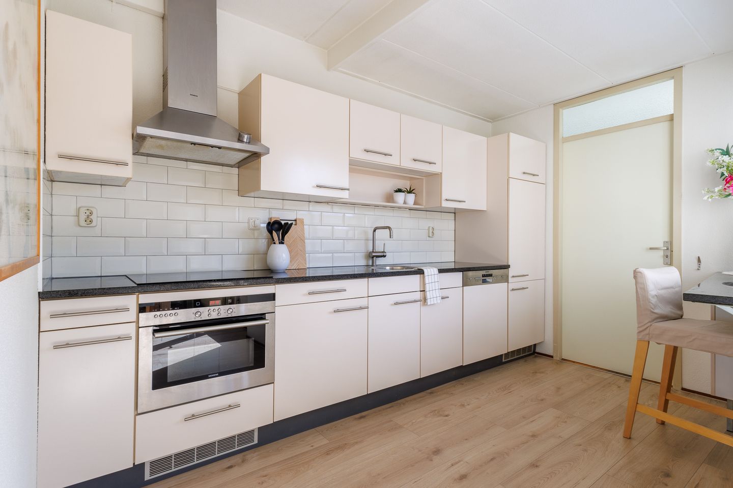 Foto 29 van A. Jacobsstraat 74