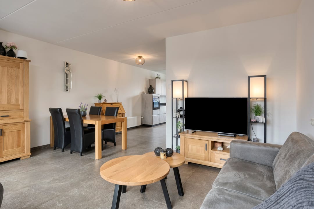 Photo 8 of Leharstraat 6