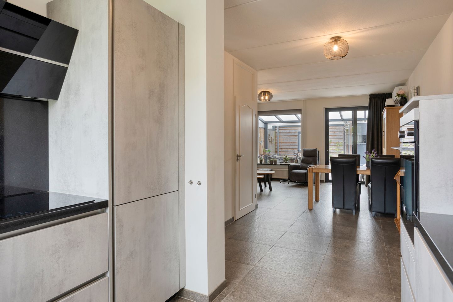 Photo 14 of Leharstraat 6