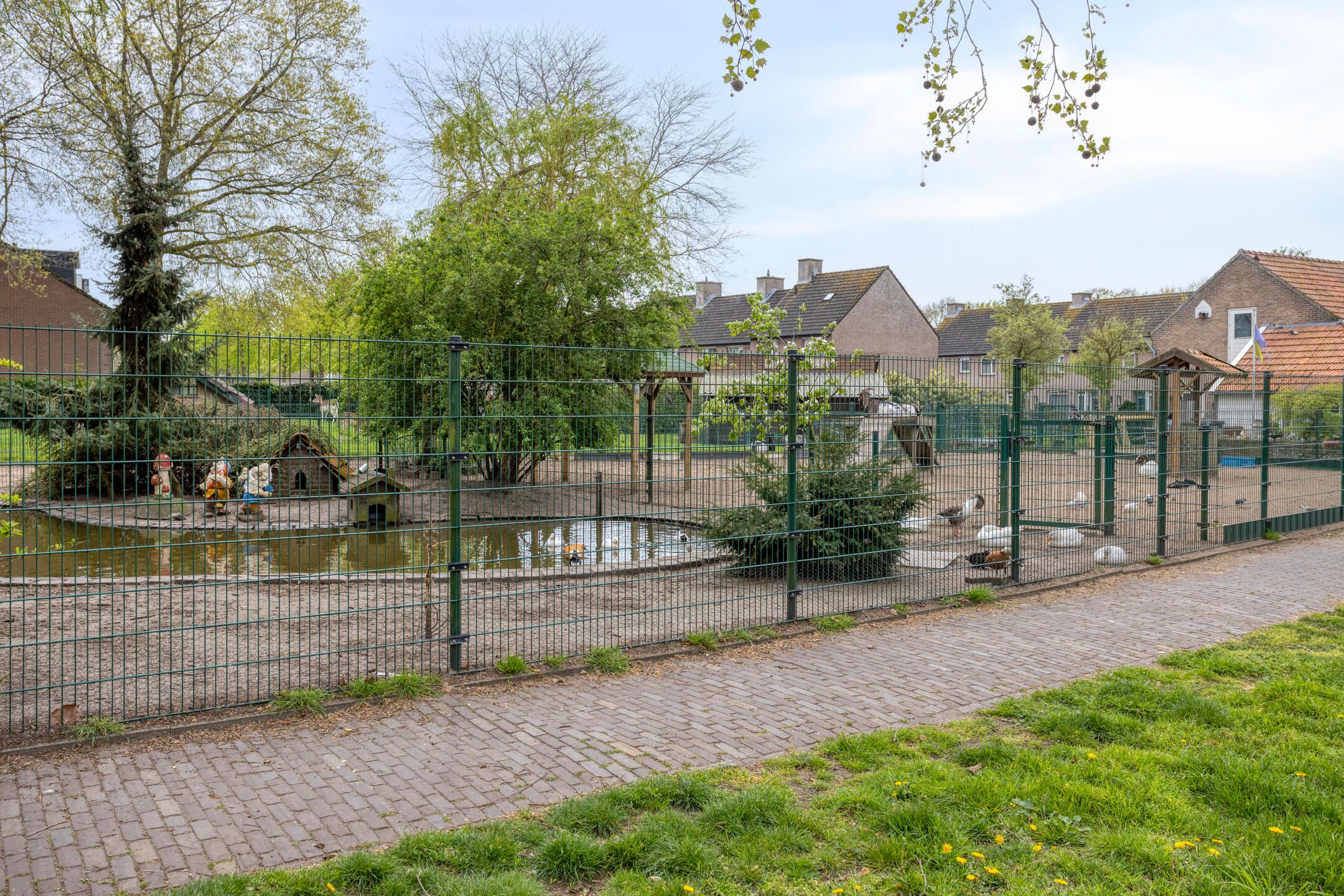 Photo 39 of Leharstraat 6