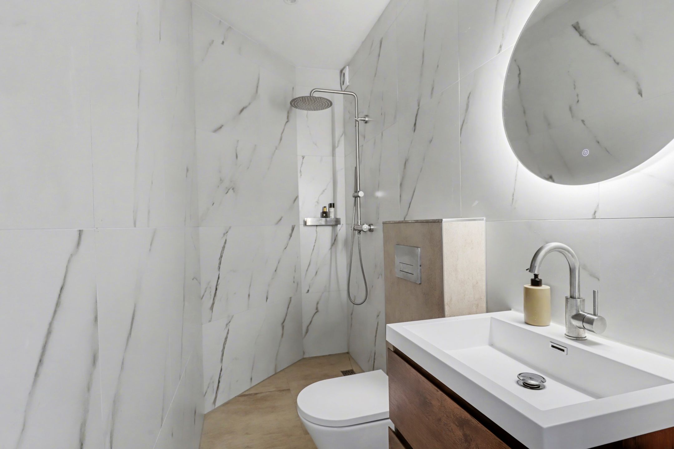 Foto 18 van Van Houweningenstraat 58-H