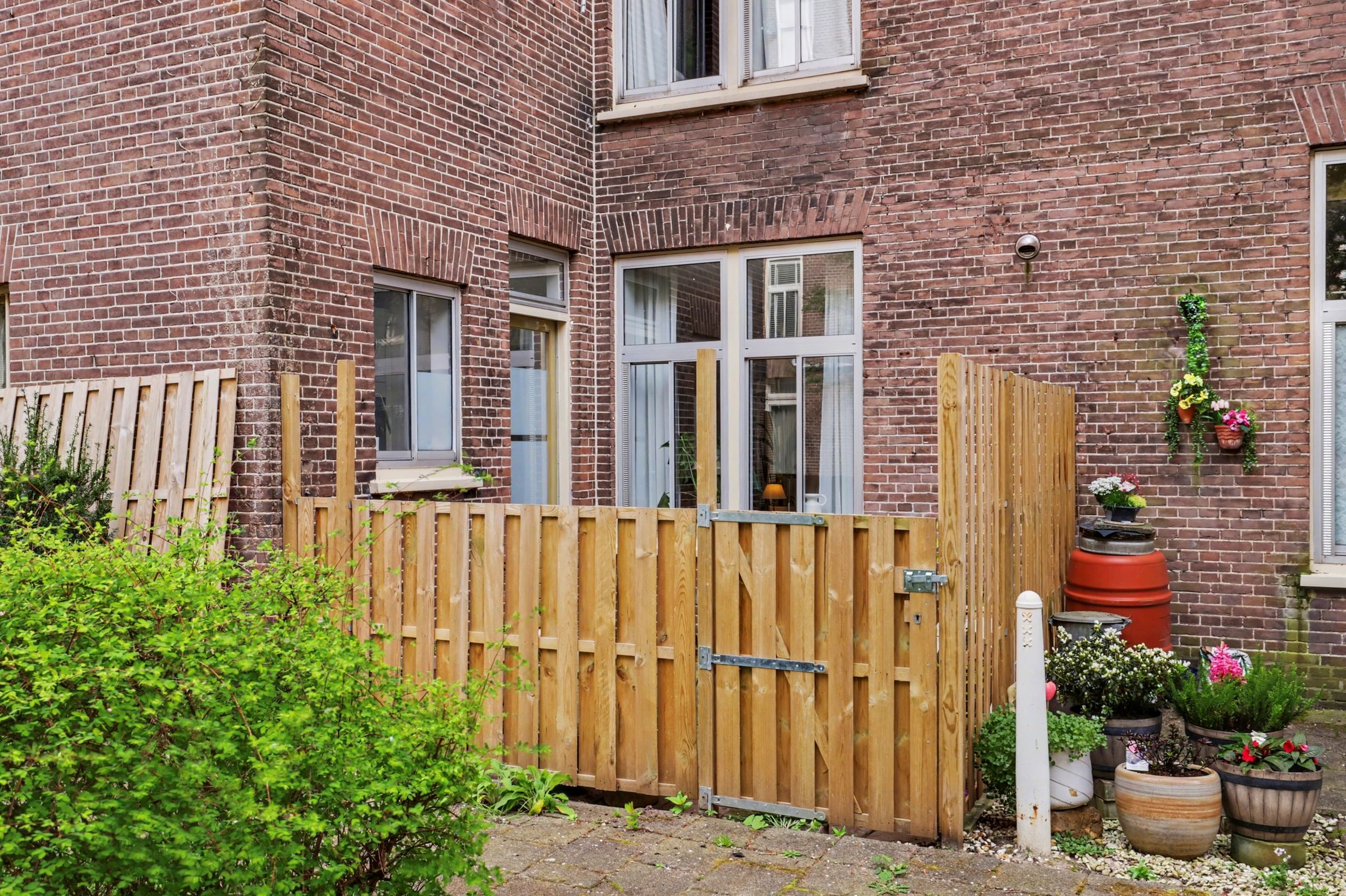 Foto 27 van Van Houweningenstraat 58-H