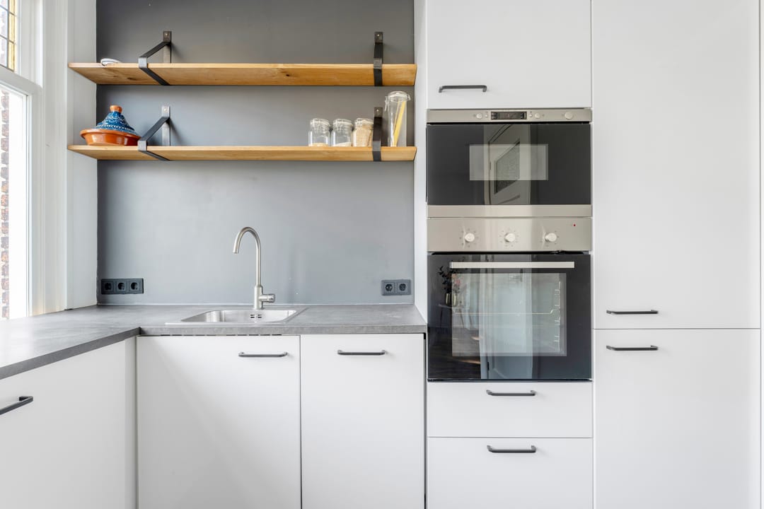 Light apartment with balcony in popular Blijdorp neighborhood — 13