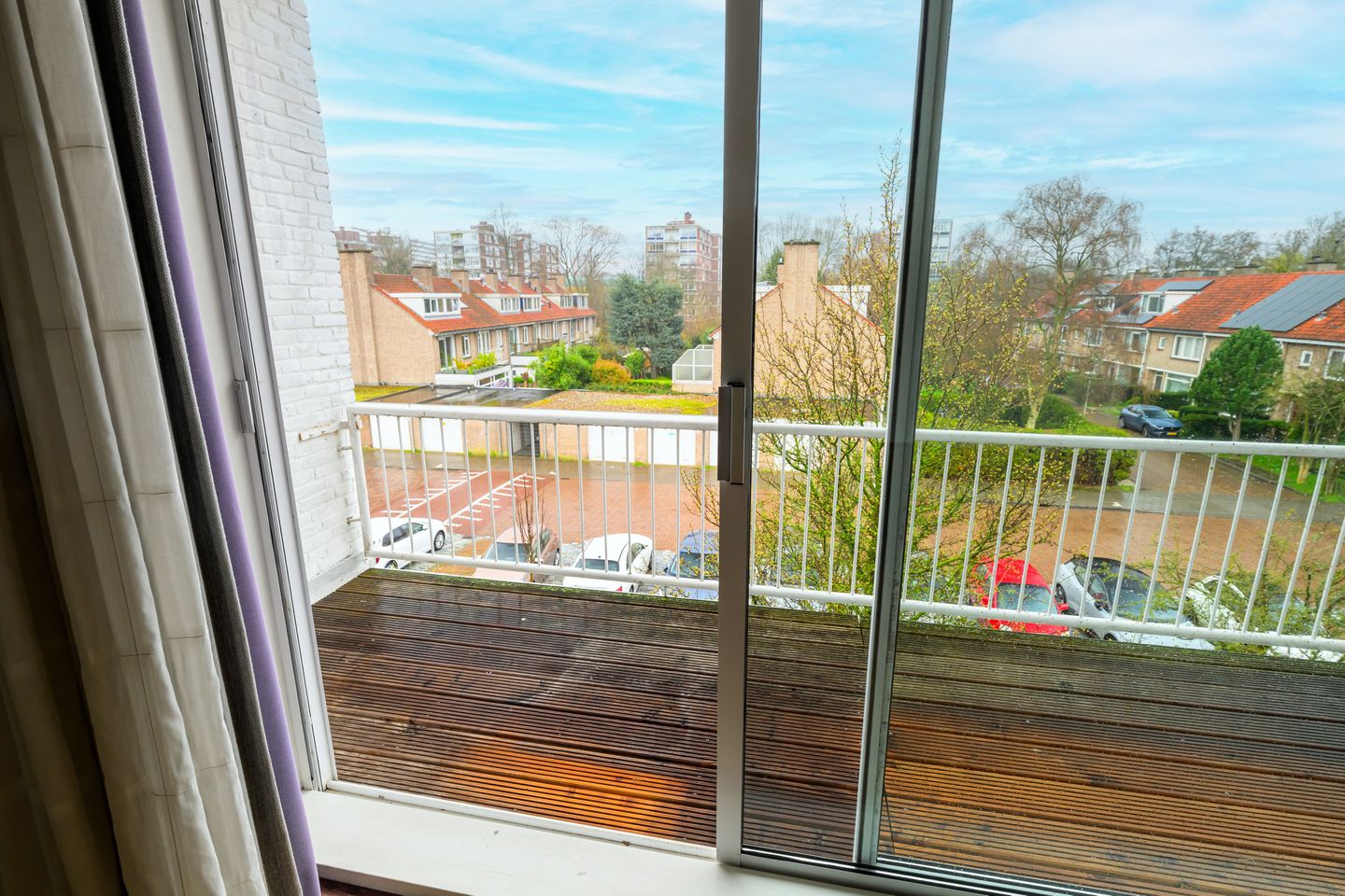 Spacious maisonette apartment with three bedrooms in Mariahoeve — 20