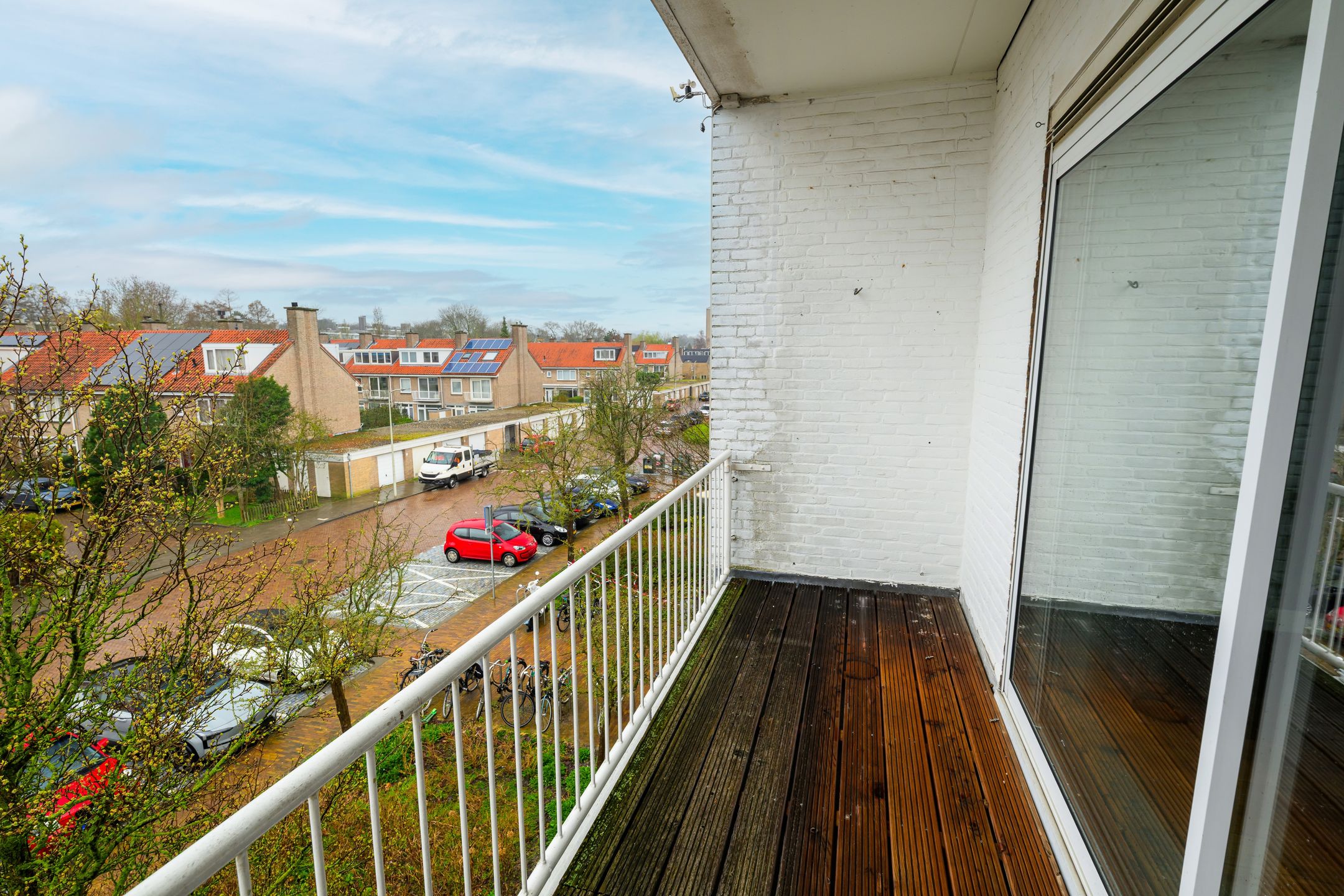 Spacious maisonette apartment with three bedrooms in Mariahoeve — 21