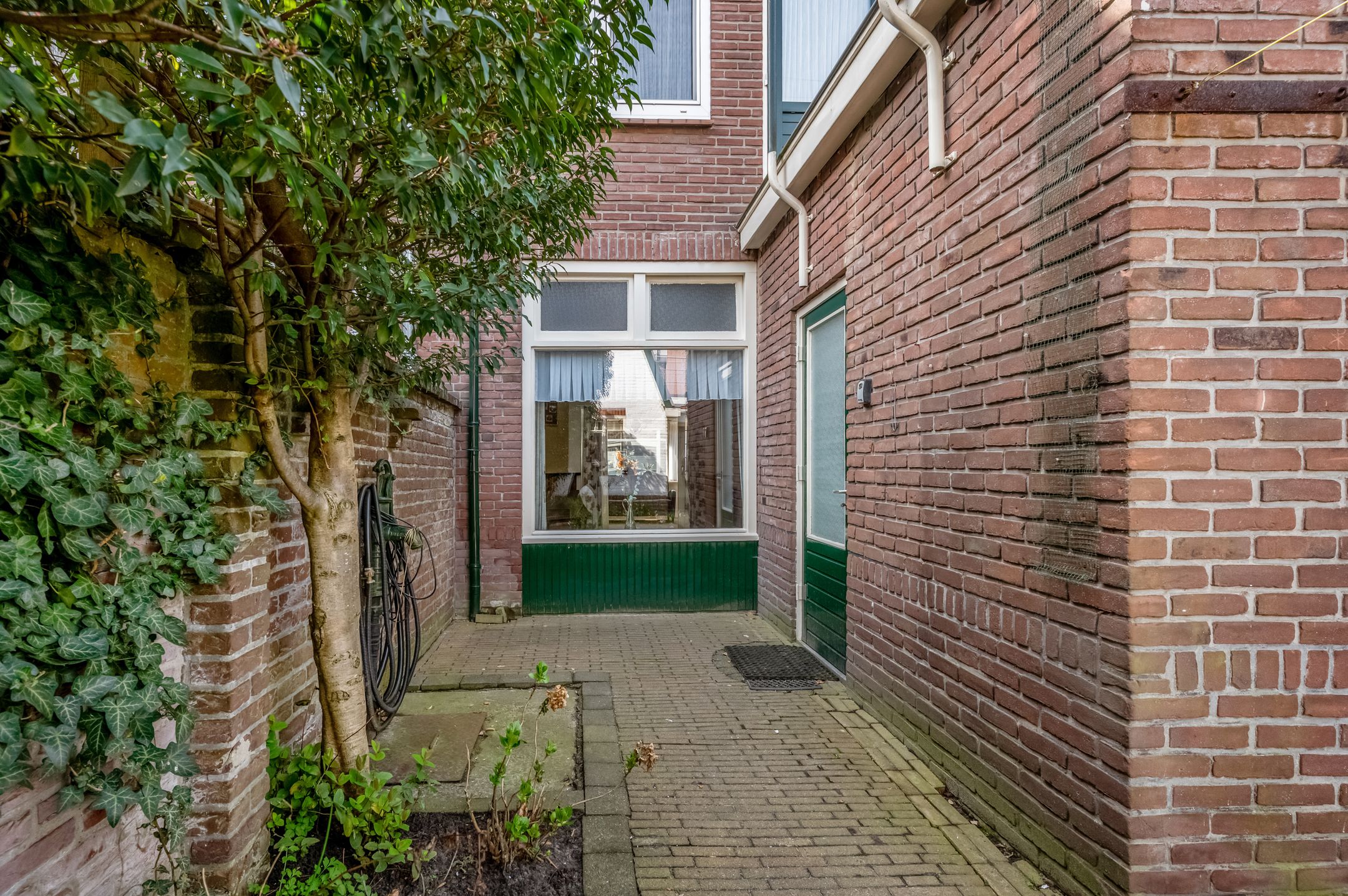 Foto 36 van Nairacstraat 27