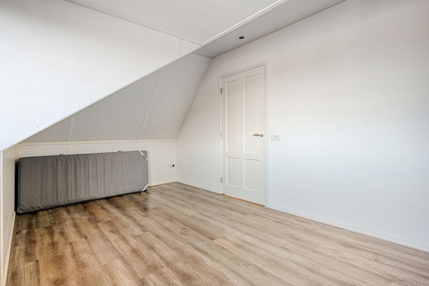 Foto 40 van Dirc van Herxenweg 3