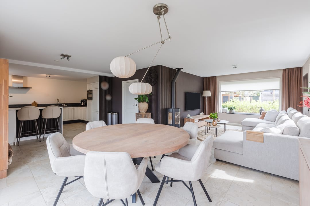 Photo 16 of Langeweide 303