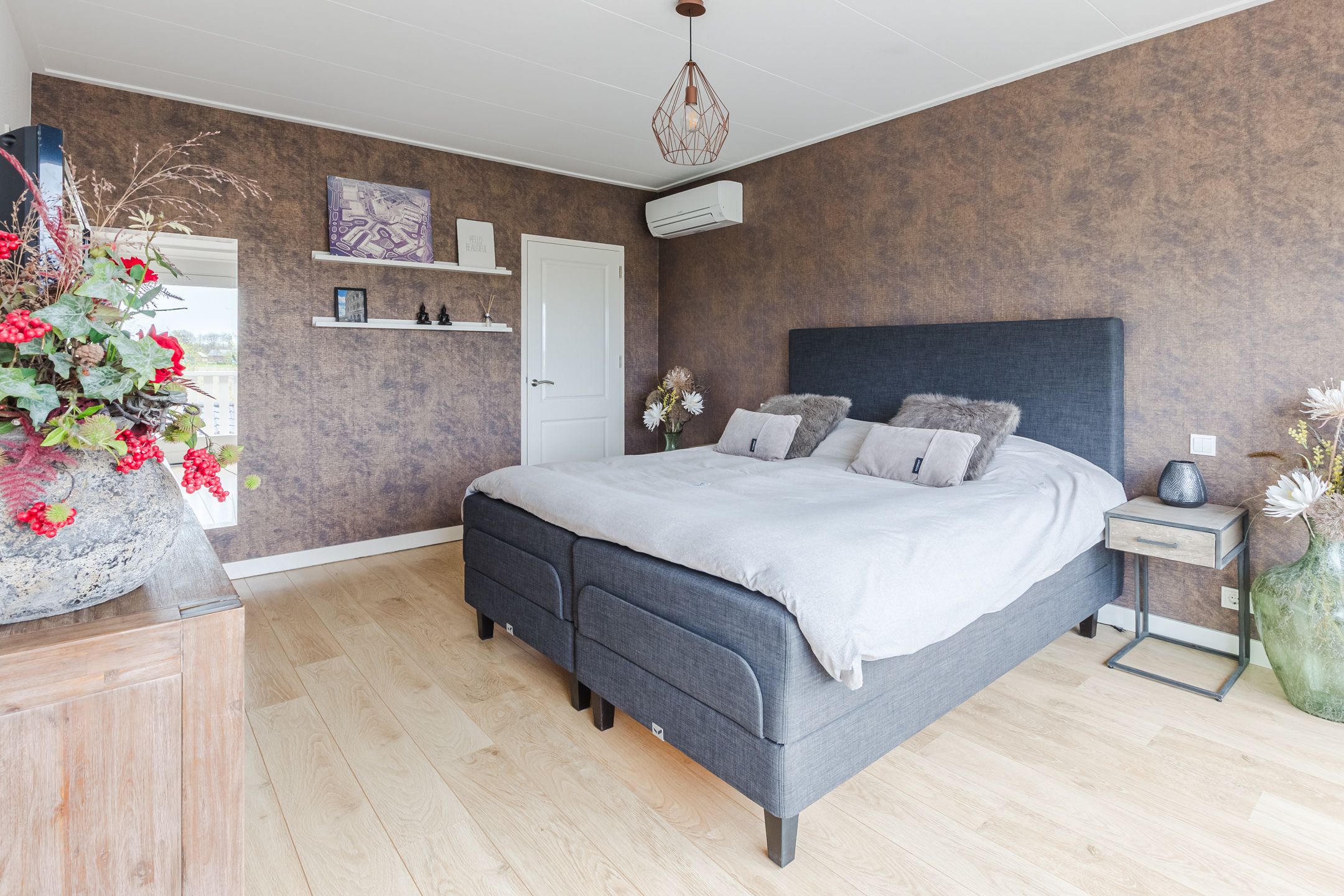 Photo 27 of Langeweide 303