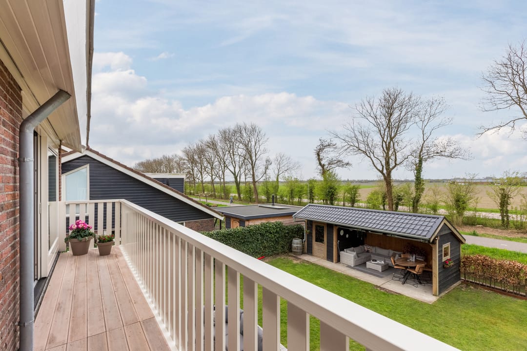 Photo 31 of Langeweide 303