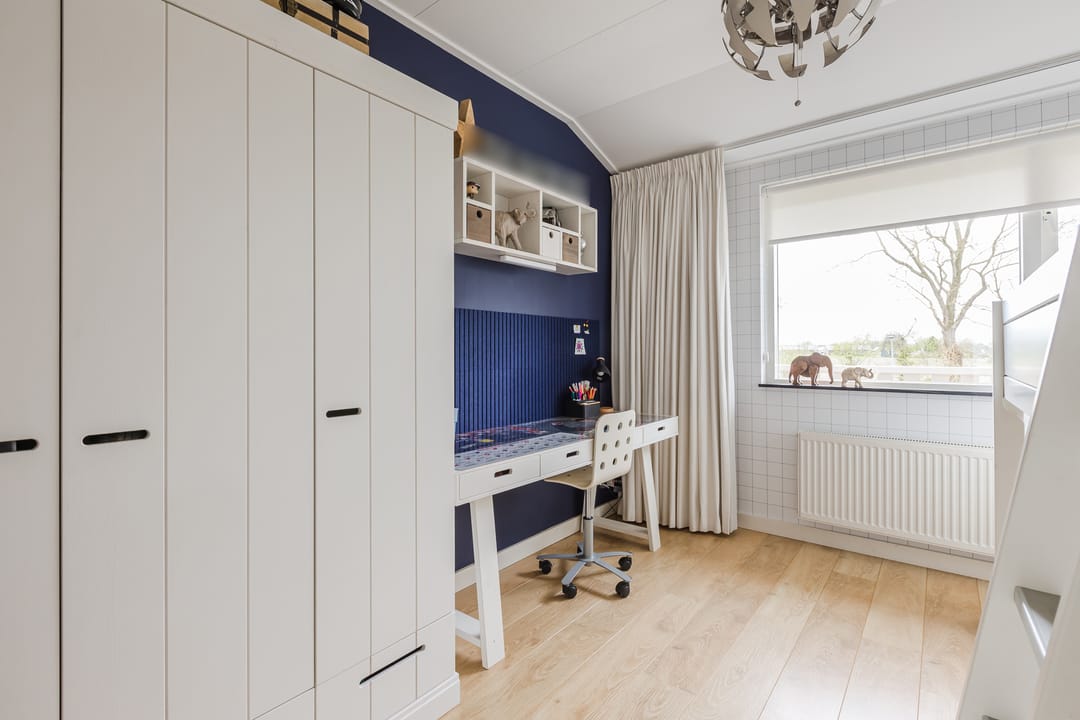 Photo 32 of Langeweide 303