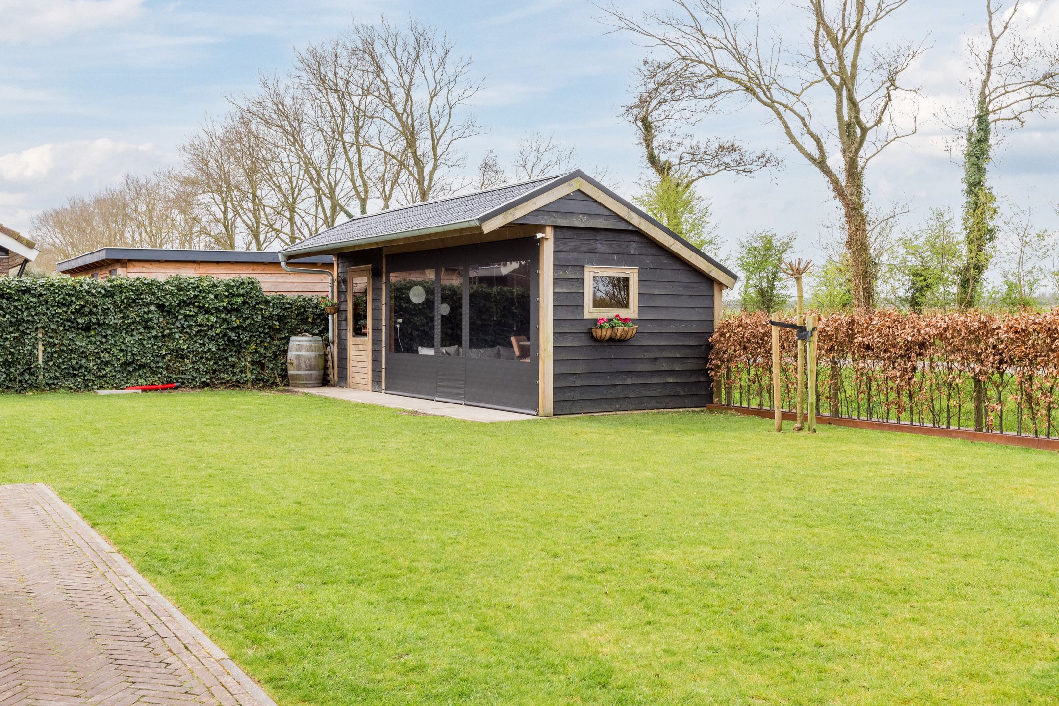 Photo 45 of Langeweide 303