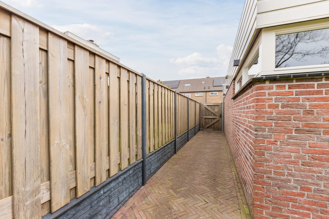 Photo 52 of Langeweide 303