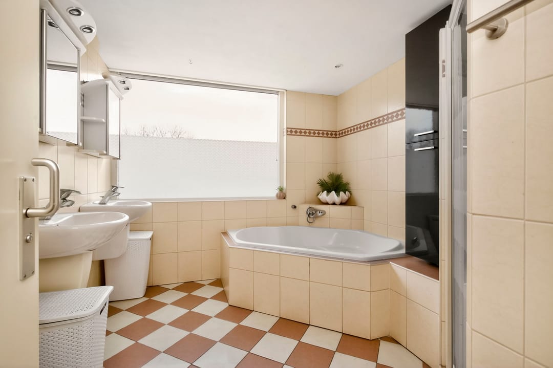 Photo 22 of Karolingersweg 138