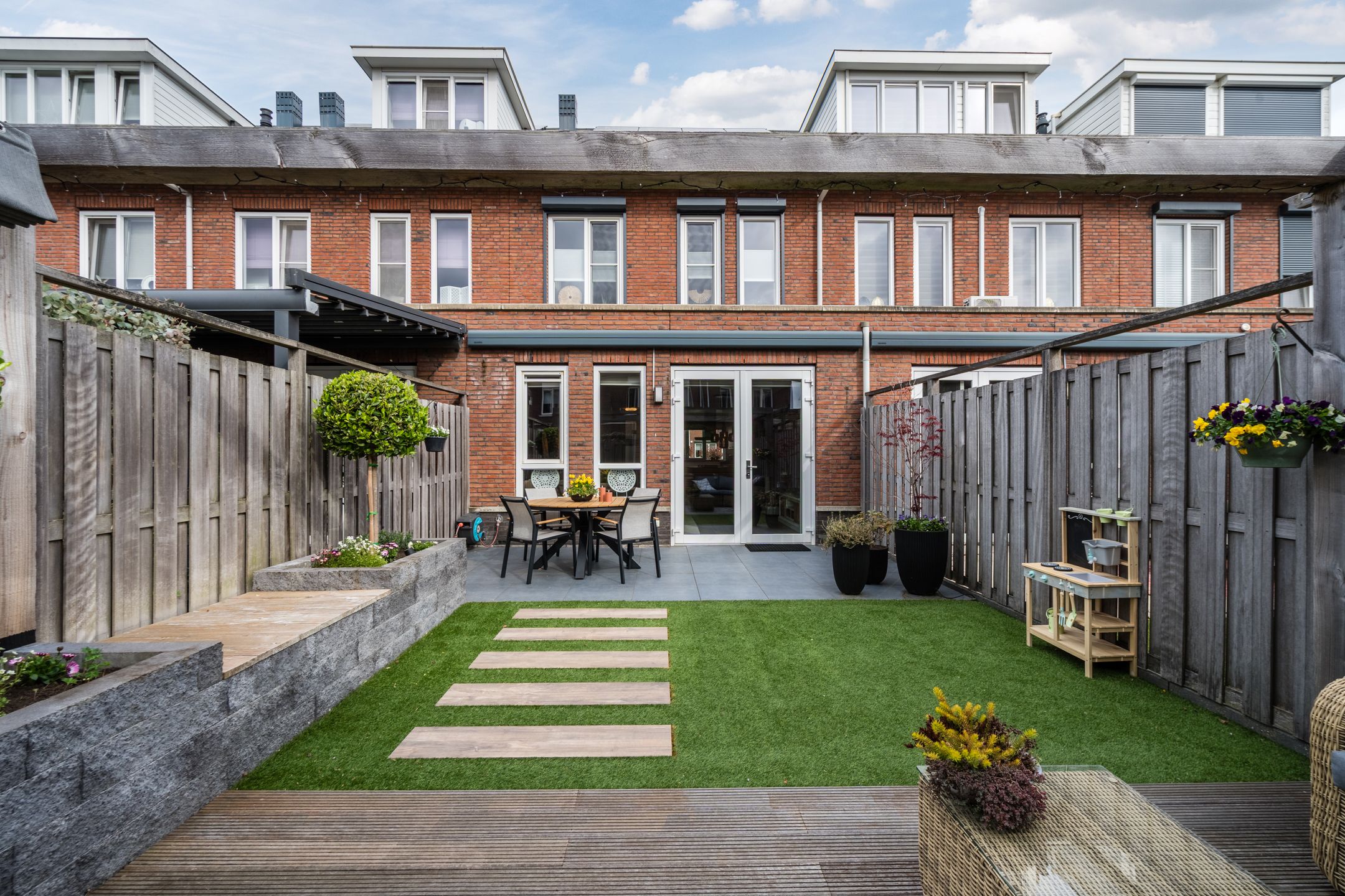 Photo 36 of Snoek 27