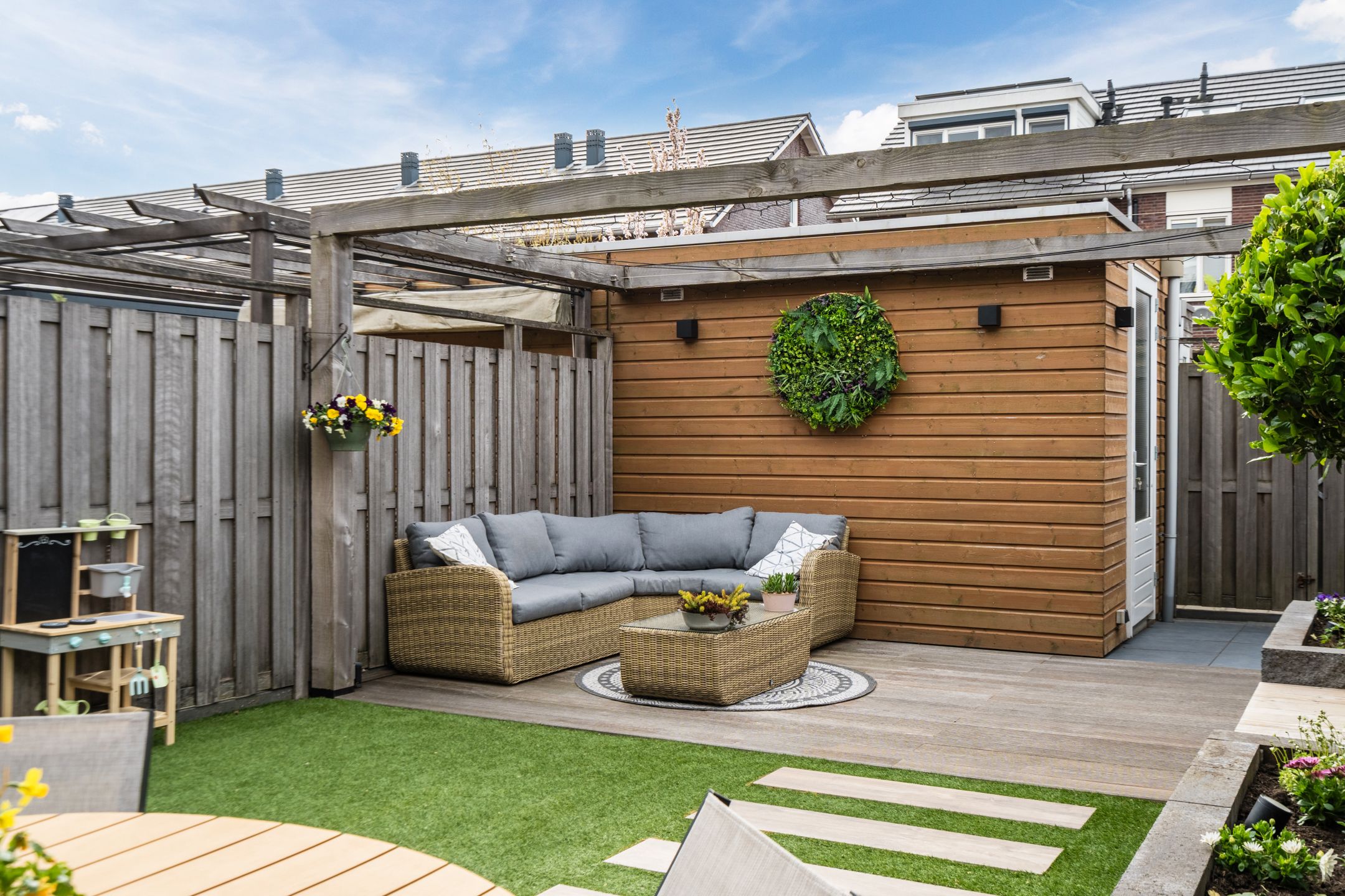 Photo 33 of Snoek 27